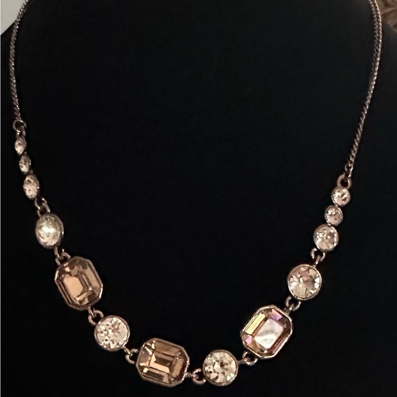 GIVENCHY Necklace - Picture 3 of 6